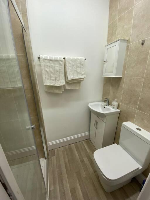 The Walnut Suite Lovely One Bedroom Flat In Stoke. 플리머스 외부 사진