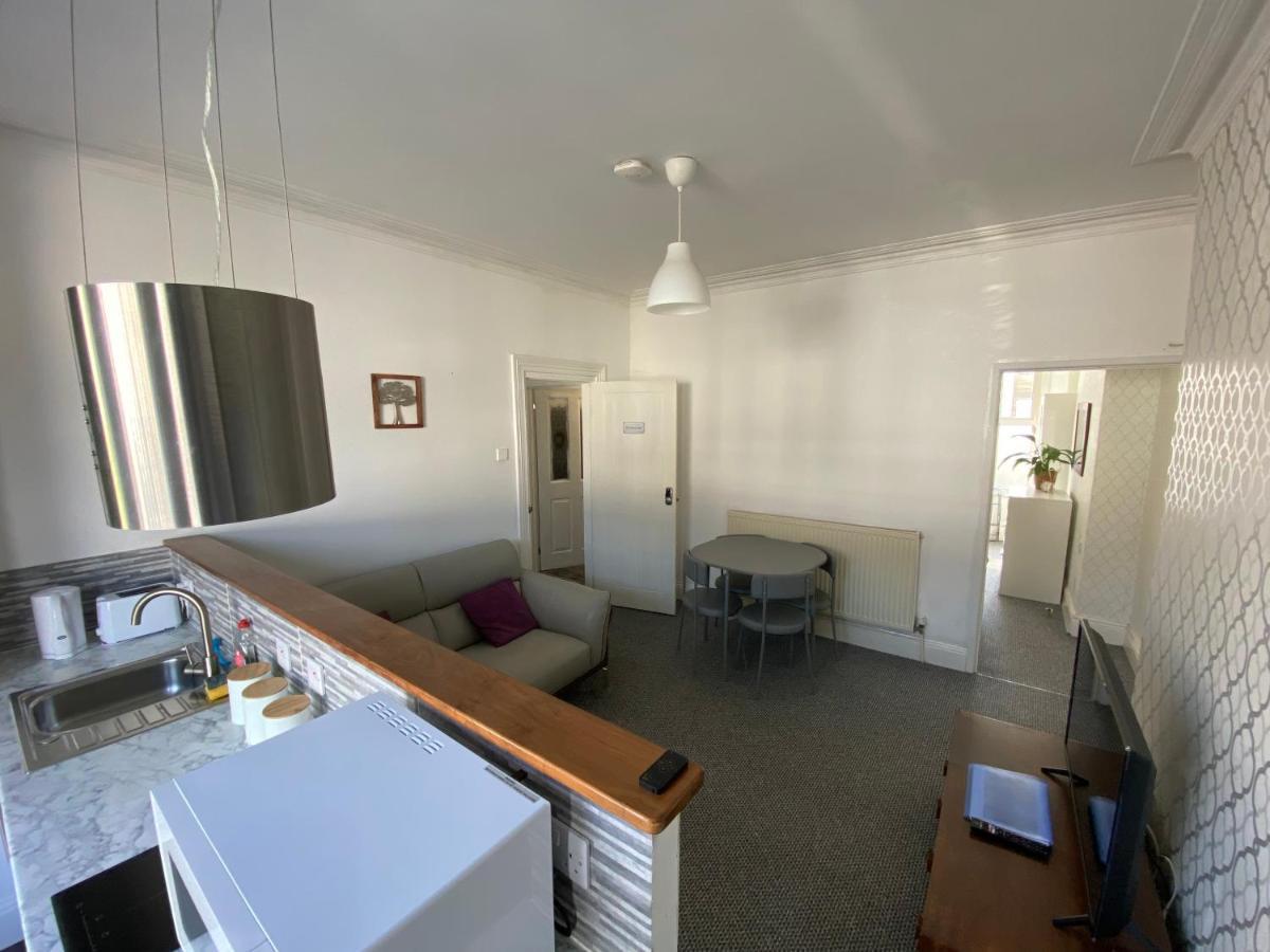 The Walnut Suite Lovely One Bedroom Flat In Stoke. 플리머스 외부 사진